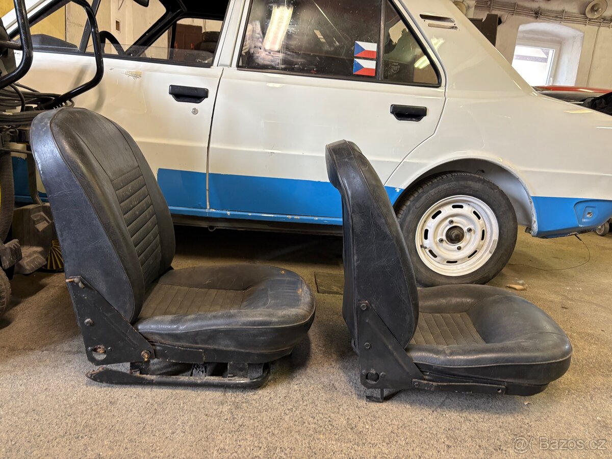 Sedačky škoda 110r - 3