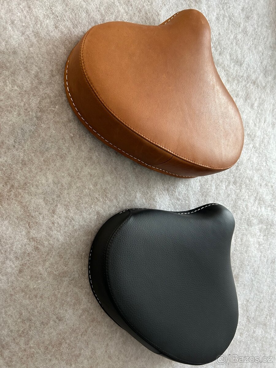 Sedlo Jawa Pérák, ČZ 150C - 3