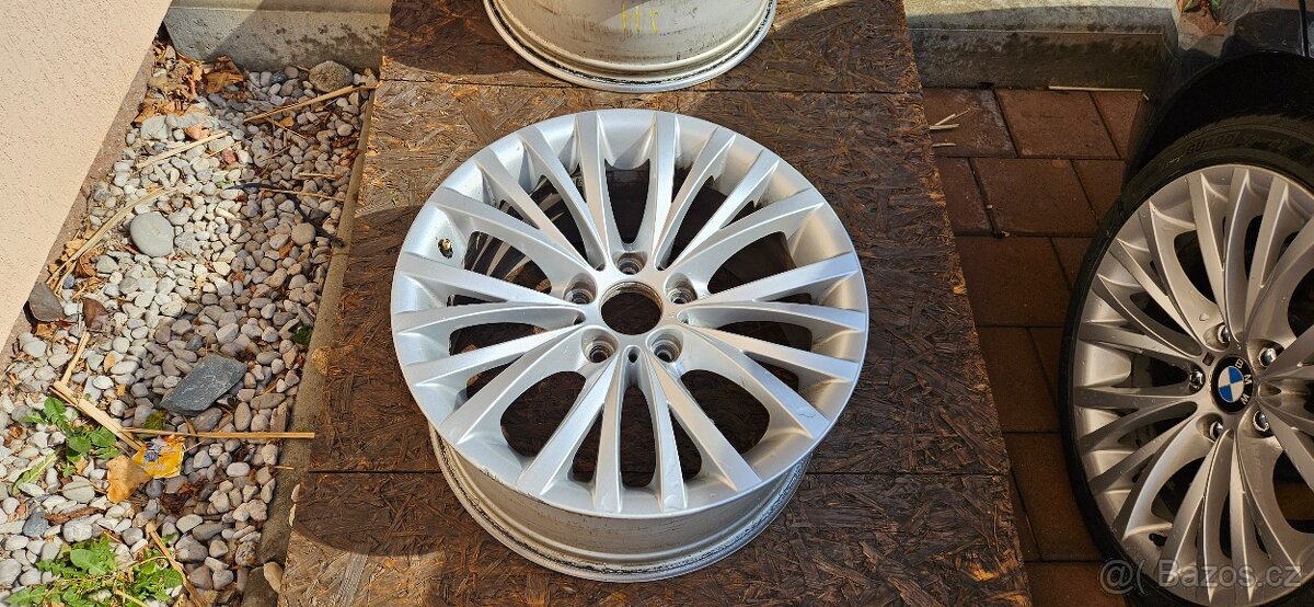 Prodám dvě originální kola BMW 8.5Jx18 5x120 ET40 - 3