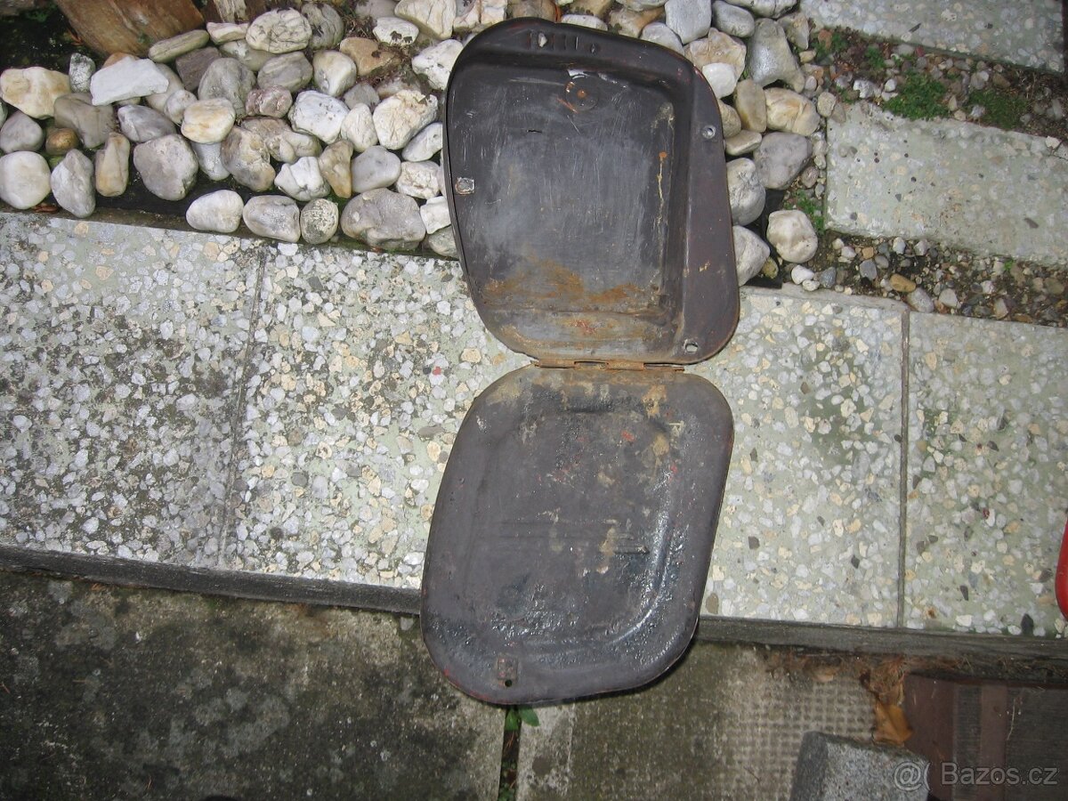 Kastlík pro baterii Jawa-panelka - 3