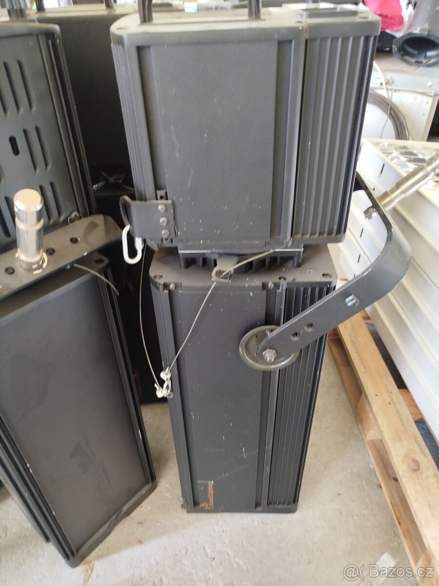 Predám Divadelní reflektor - 3