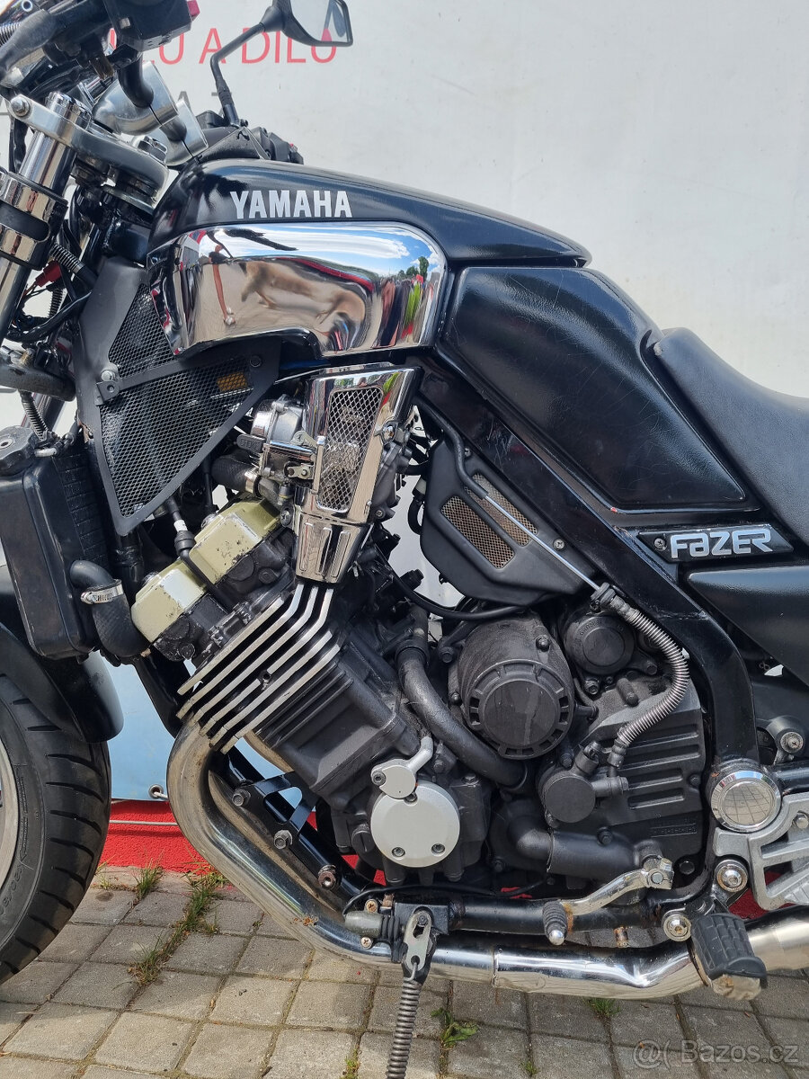 Yamaha FZX 700 (750) - 3