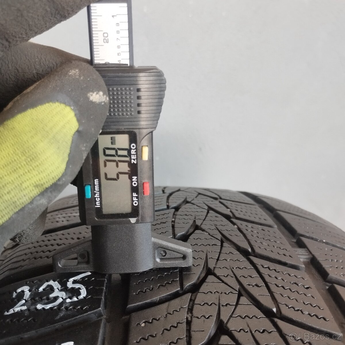 Zimní pneumatiky 235/55/18 - 3