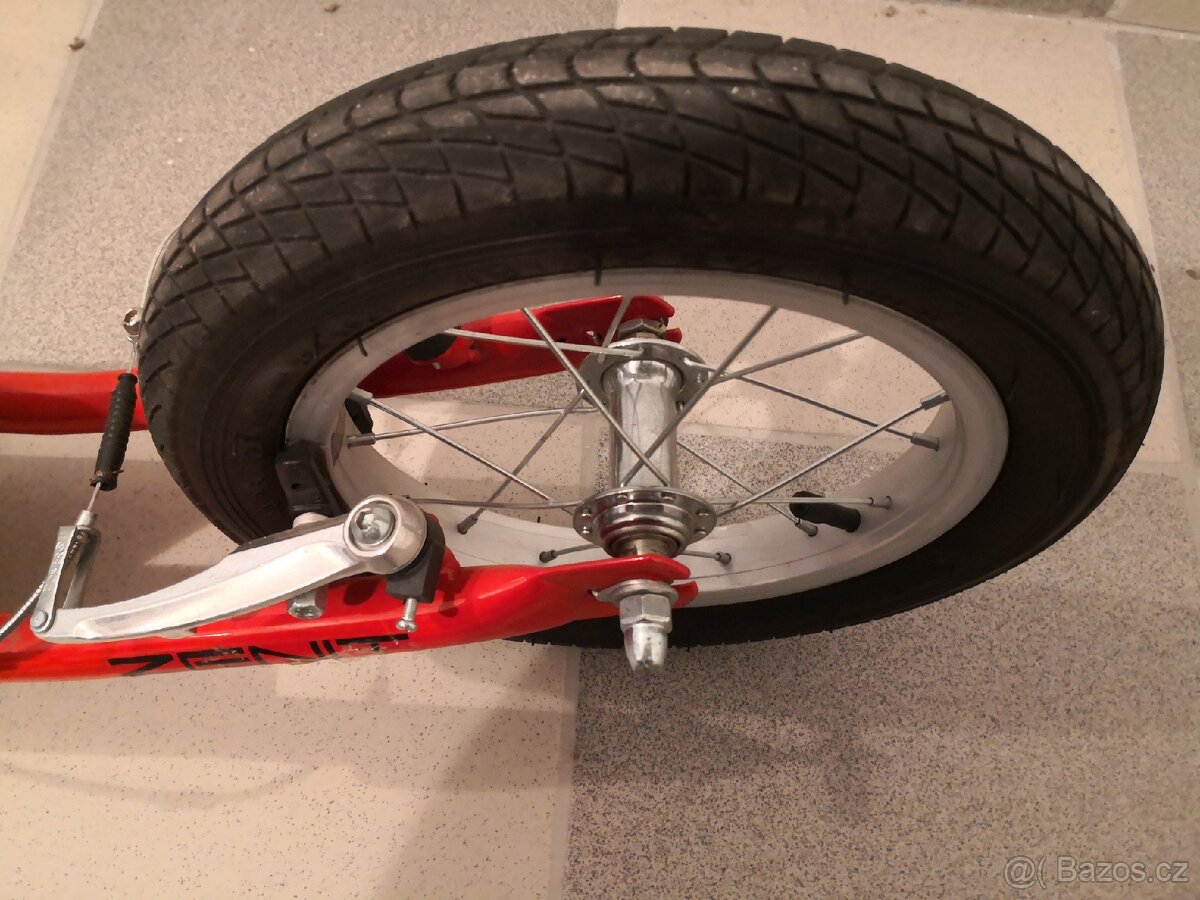 Koloběžka Galaxy Zenit červeno černá - 3