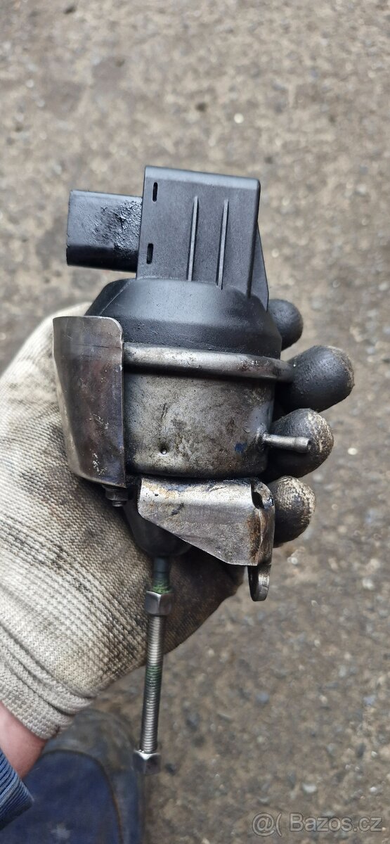 Regulace turba regulator 2.0 tdi 103 kw CBA - 3