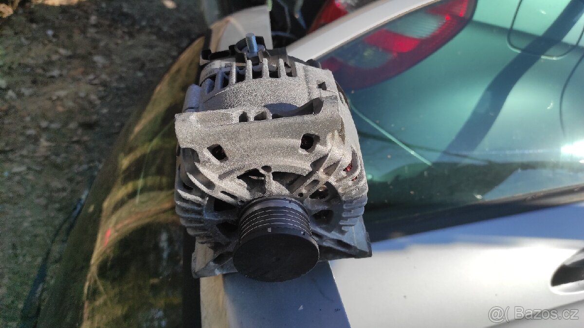 Mercedes w169 w245 alternátor - 3