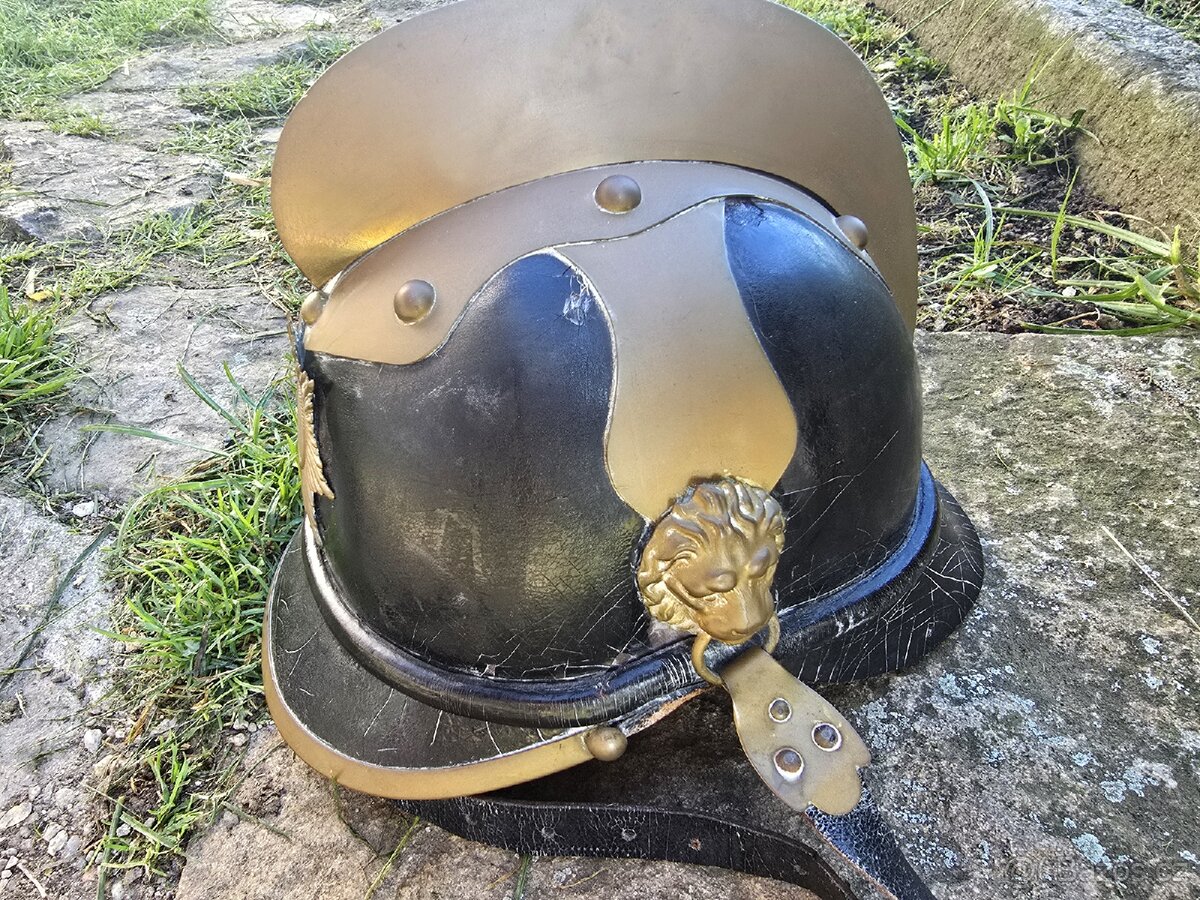 STARÁ HASIČSKÁ HELMA- RAKOUSKO UHERSKO - 3
