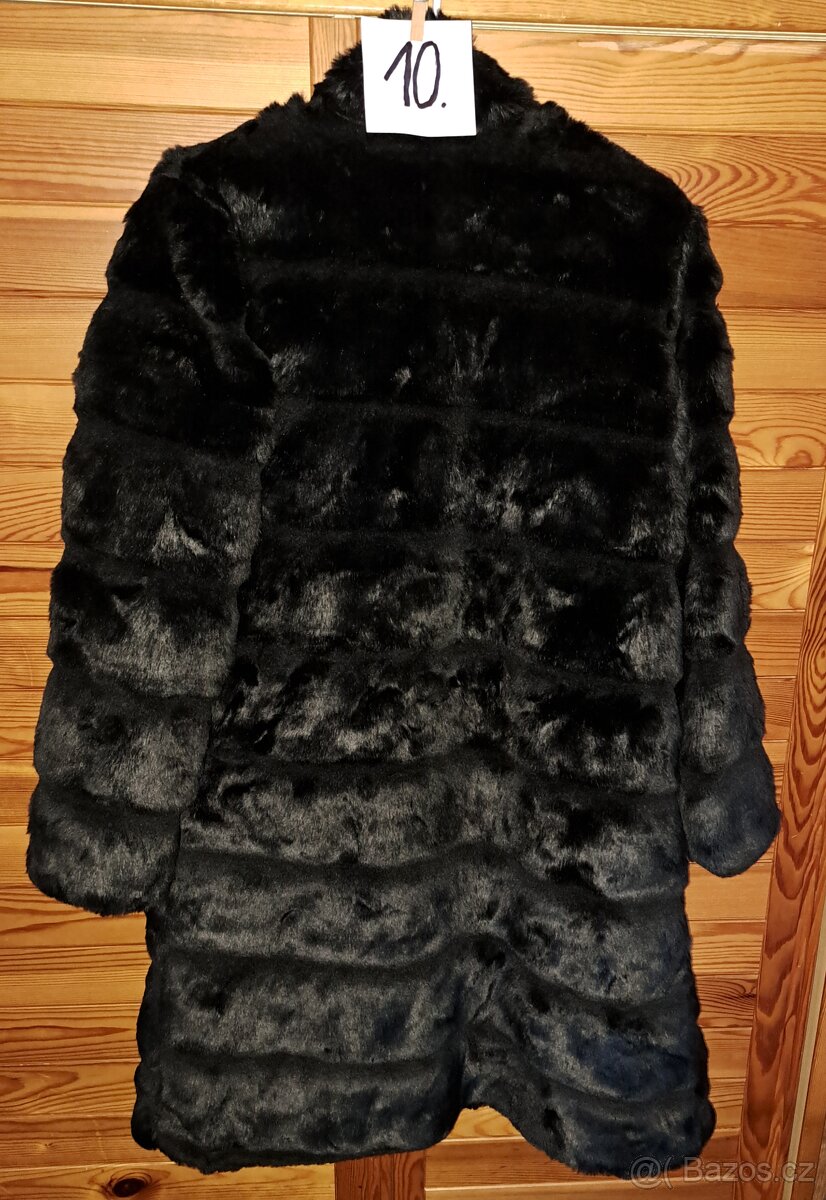 Kožíšek vel: S. - 3