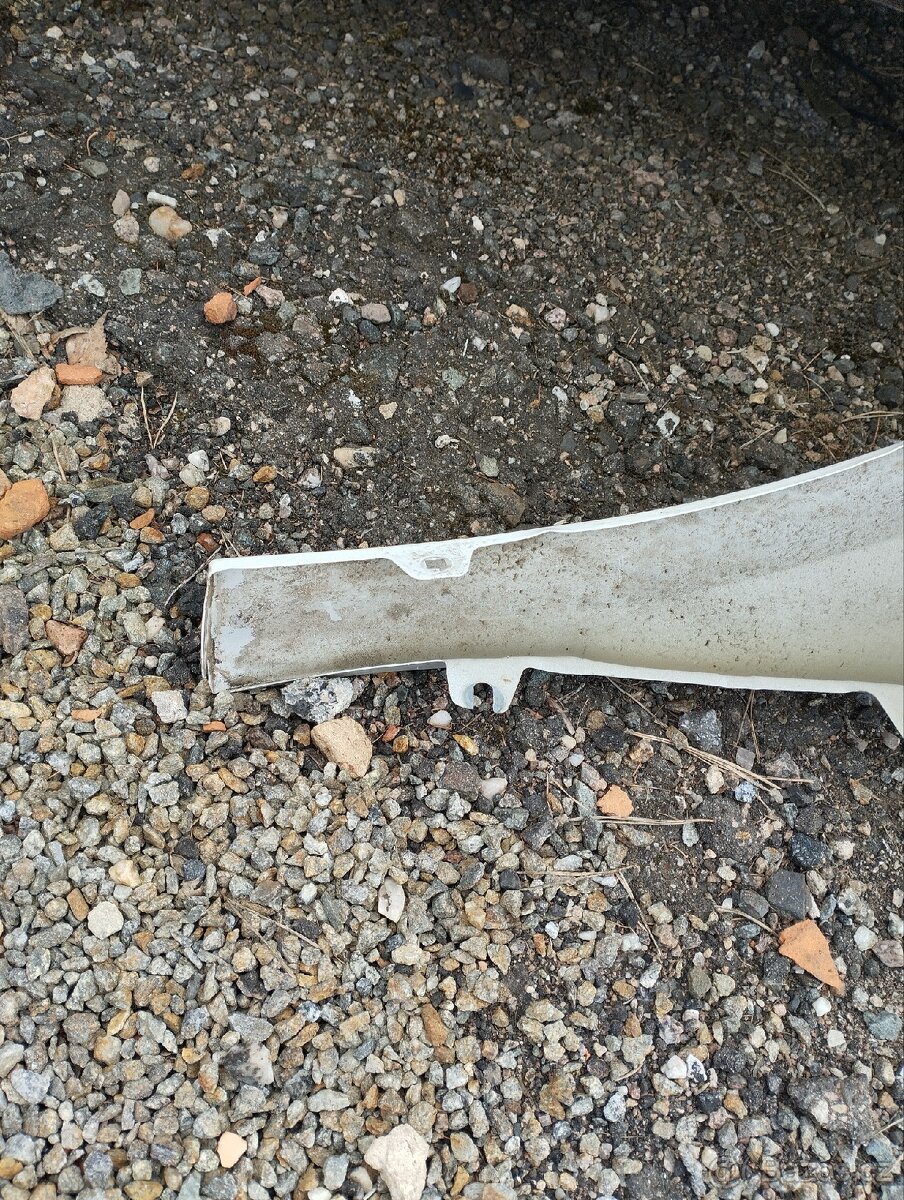 Prodám náhradní díly Škoda Superb II - 3