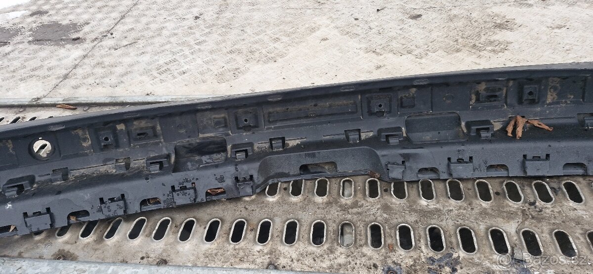 Zadni naraznik vw caddy 2K5 - 3