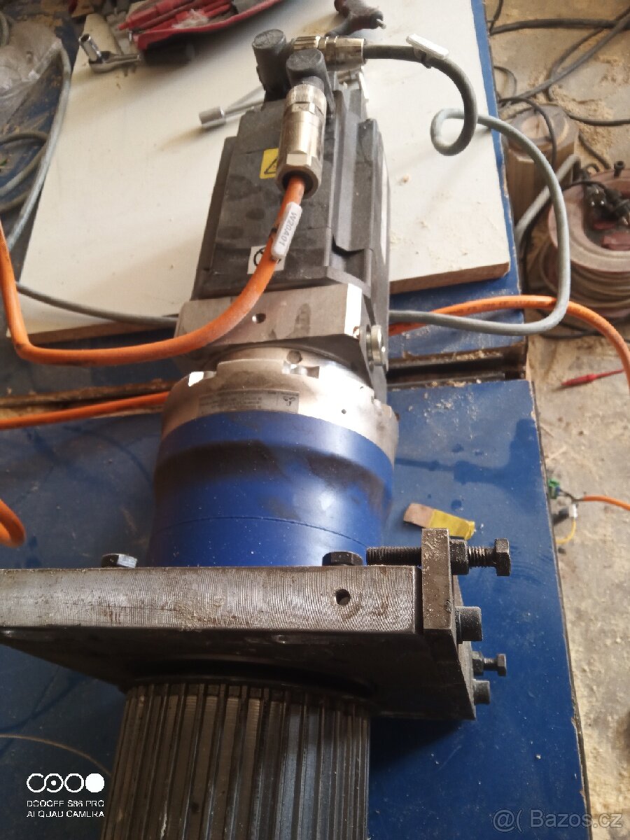 Servomotor - 3