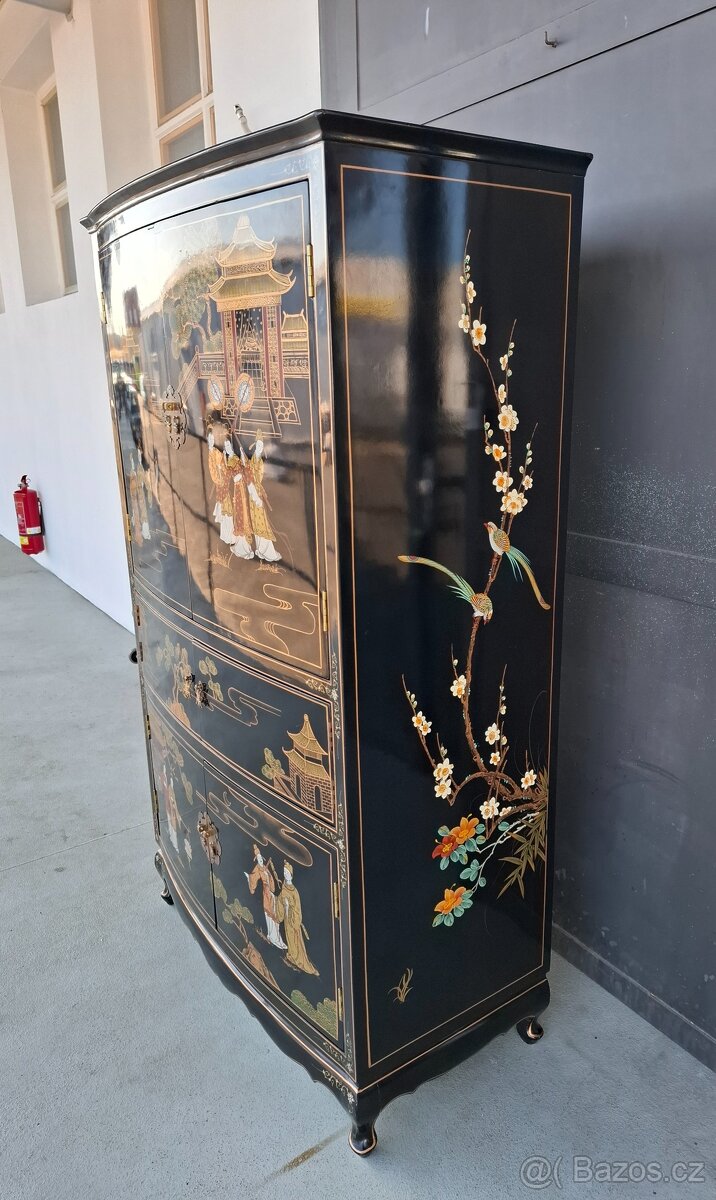 Ručně malovaná čínská masivní komoda - 3