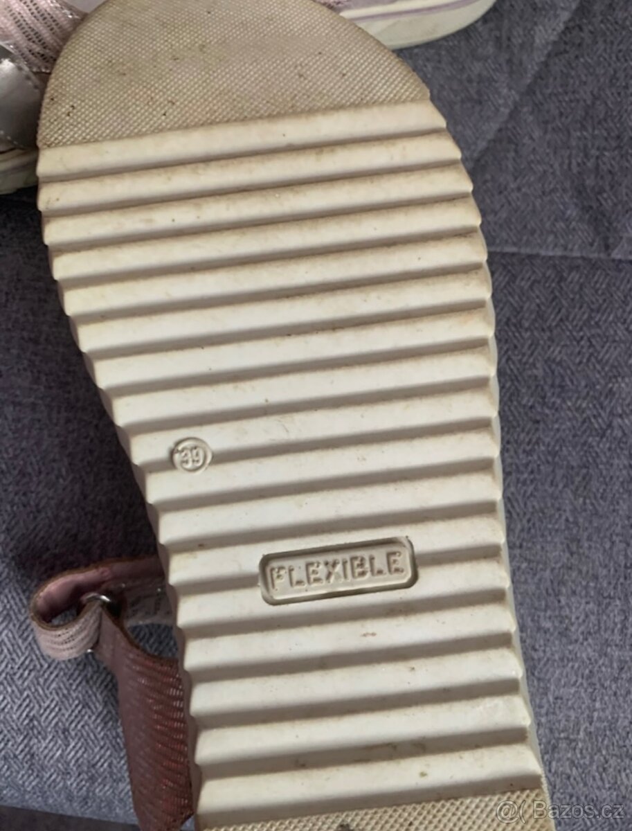 DÁMSKÉ CELOKOŽENÉ SANDÁLY,zdravotní FLEXIBLE,vel.39 - 3