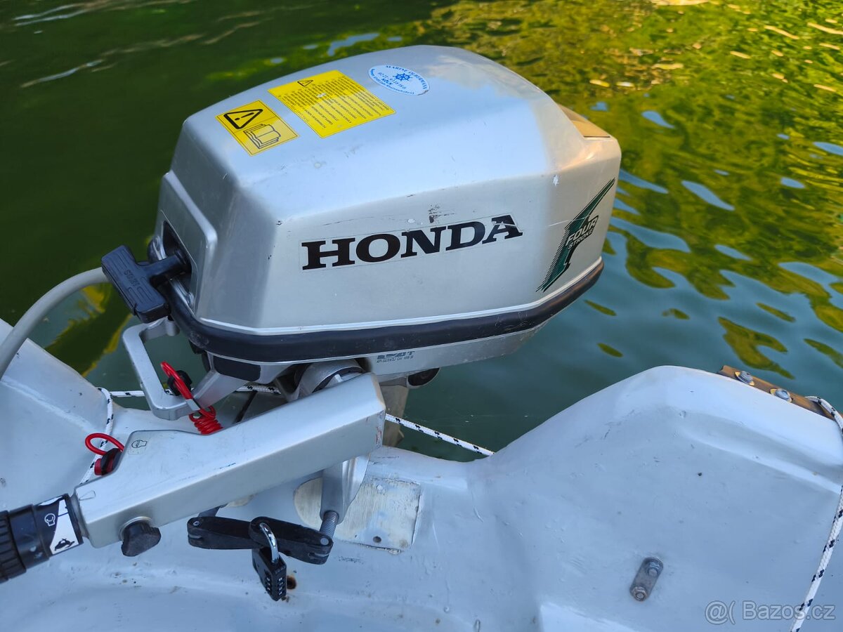 Závěsný lodní motor Honda BF5A - 5 koní, krátká noha - 3
