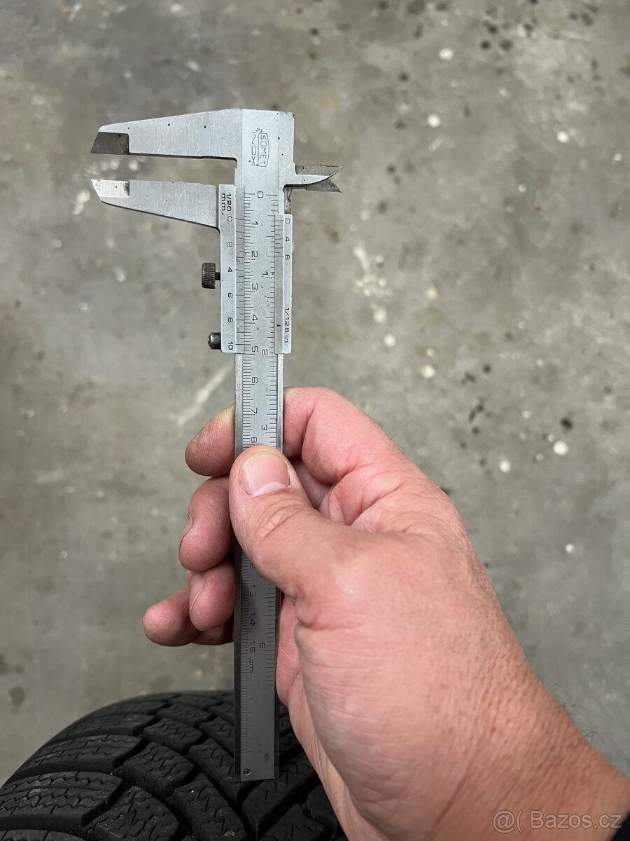 Octavia - originál komplet zimní kola.Jako nové.8mm.Přivezu - 3