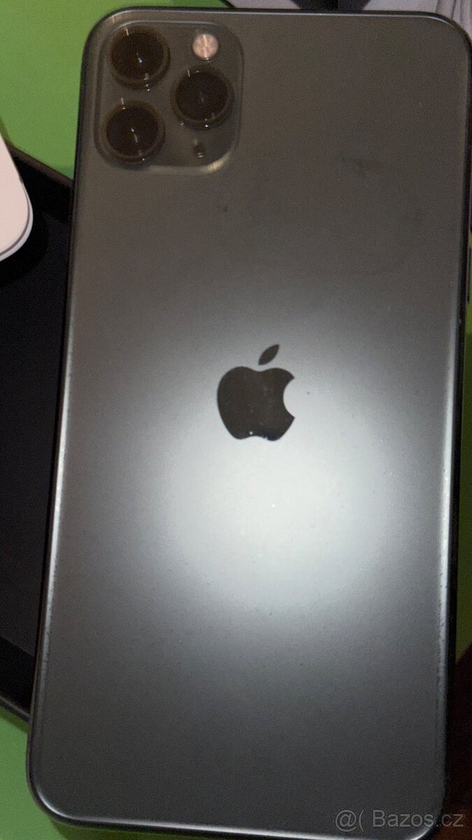 PRODÁM IPhone 11 Pro Max 256 GB Midnight Green - 3