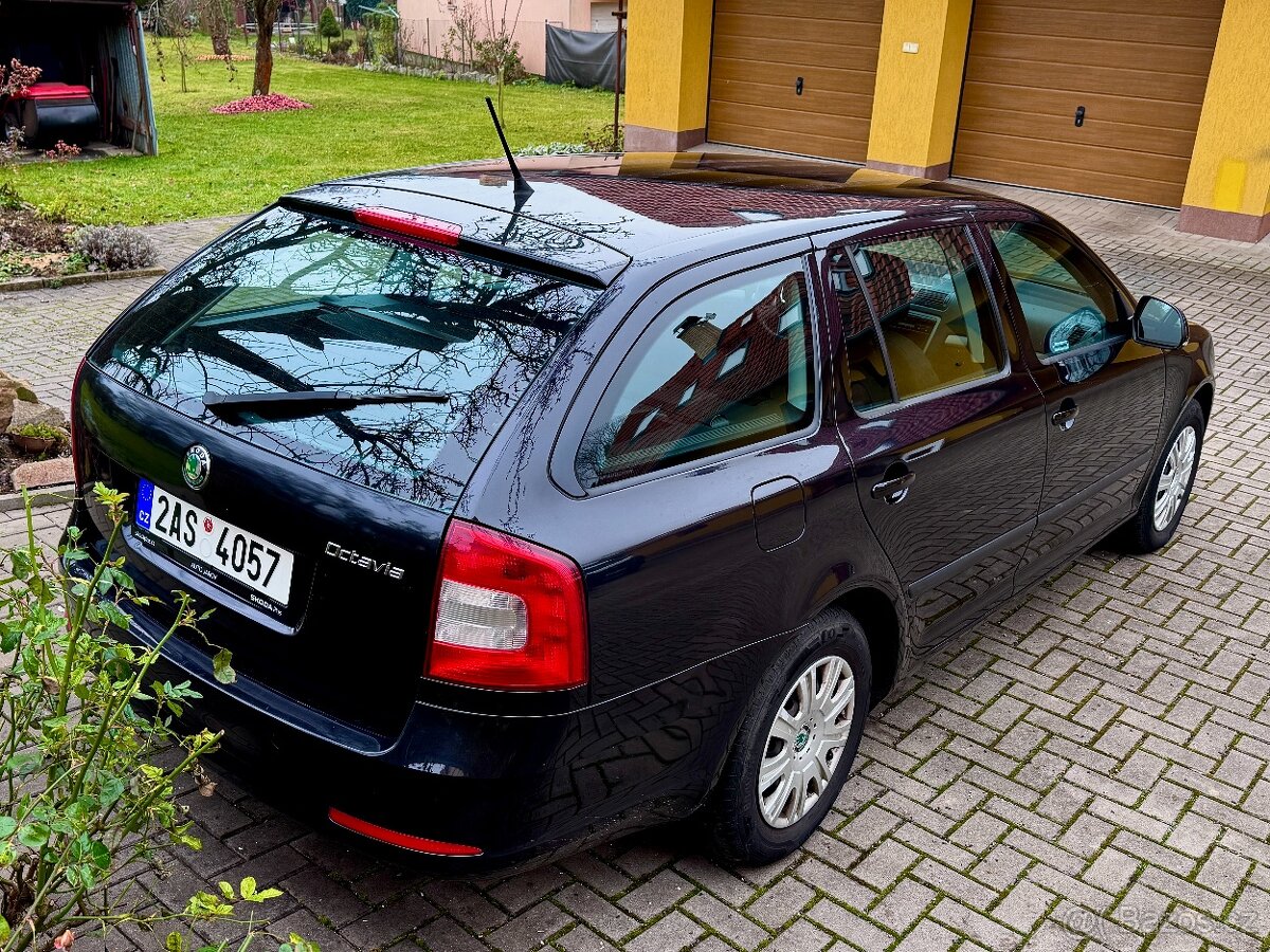 Škoda Octavia kombi 2.0 TDi Facelift - 3