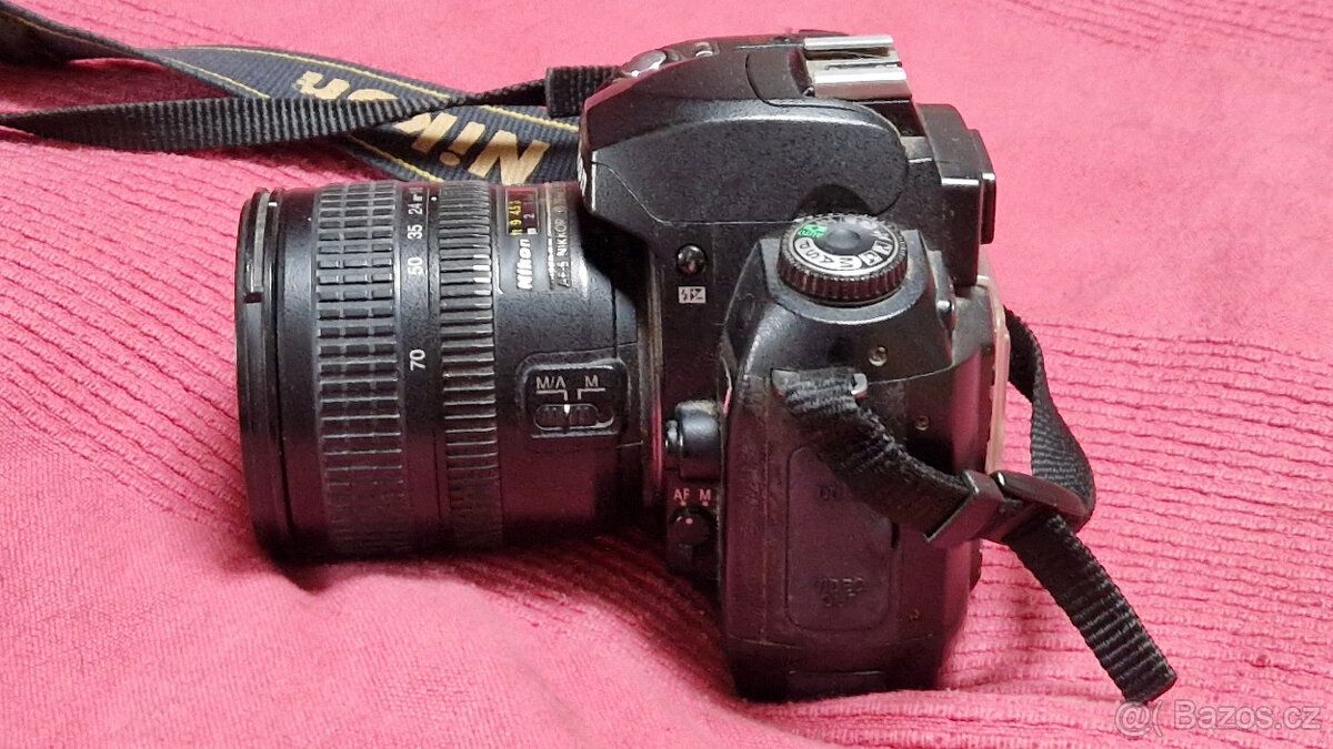Nikon D70 + objektiv Nikkor 18-70 - 3
