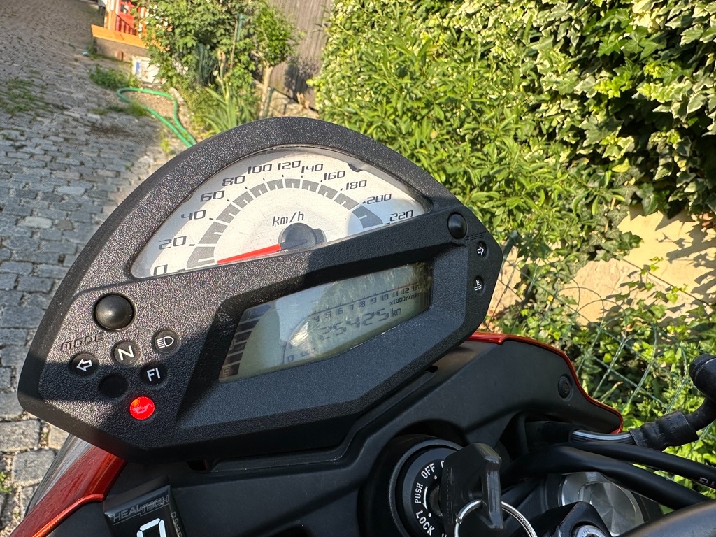 Kawasaki ER6n - 3