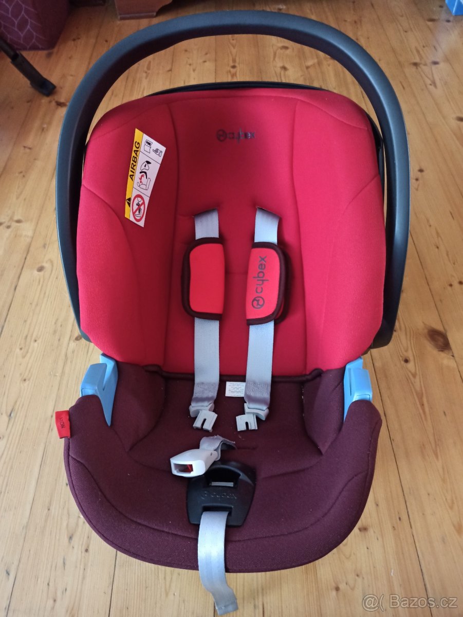 Autosedačka Cybex a základna s Isofix - 3