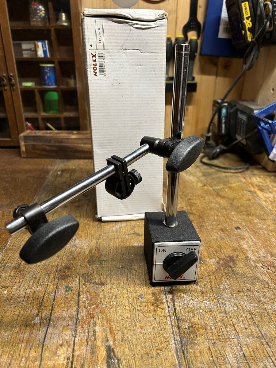 magnetický stojánek - 3