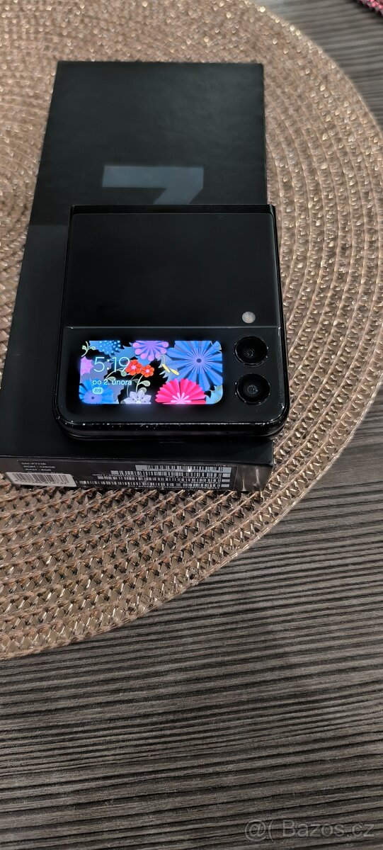 Samsung galaxy z flip 3 5g - 3