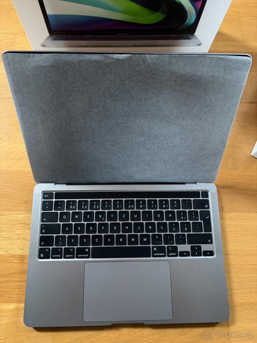 MacBook Pro M2 (16 GB RAM, 1 TB SSD) pěkný stav - 3