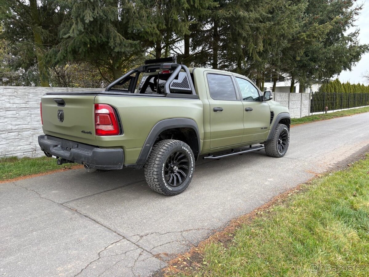 RAM 1500 5.7 hemi TRX body Kit - 3