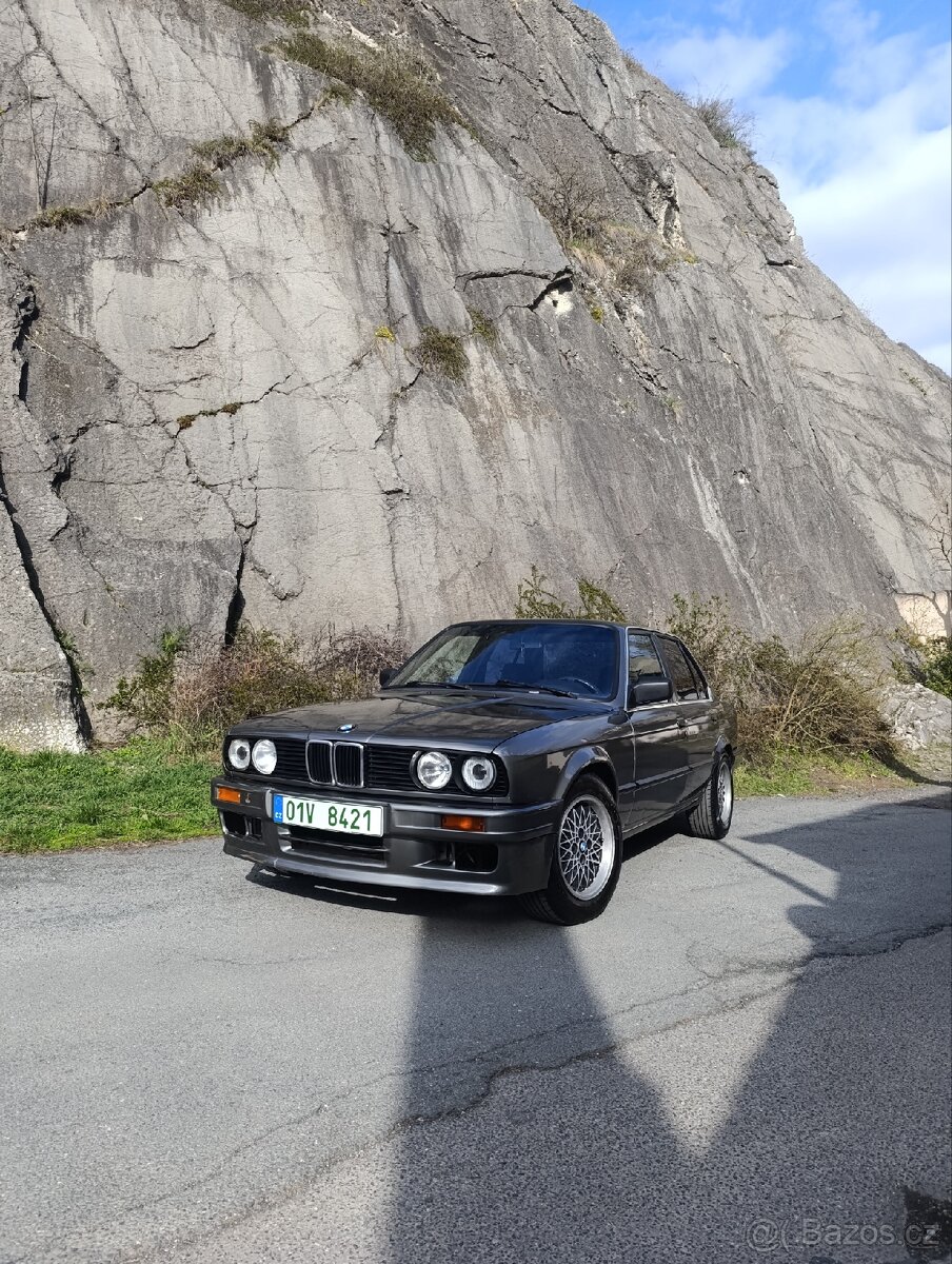 BMW E30 324D - 3