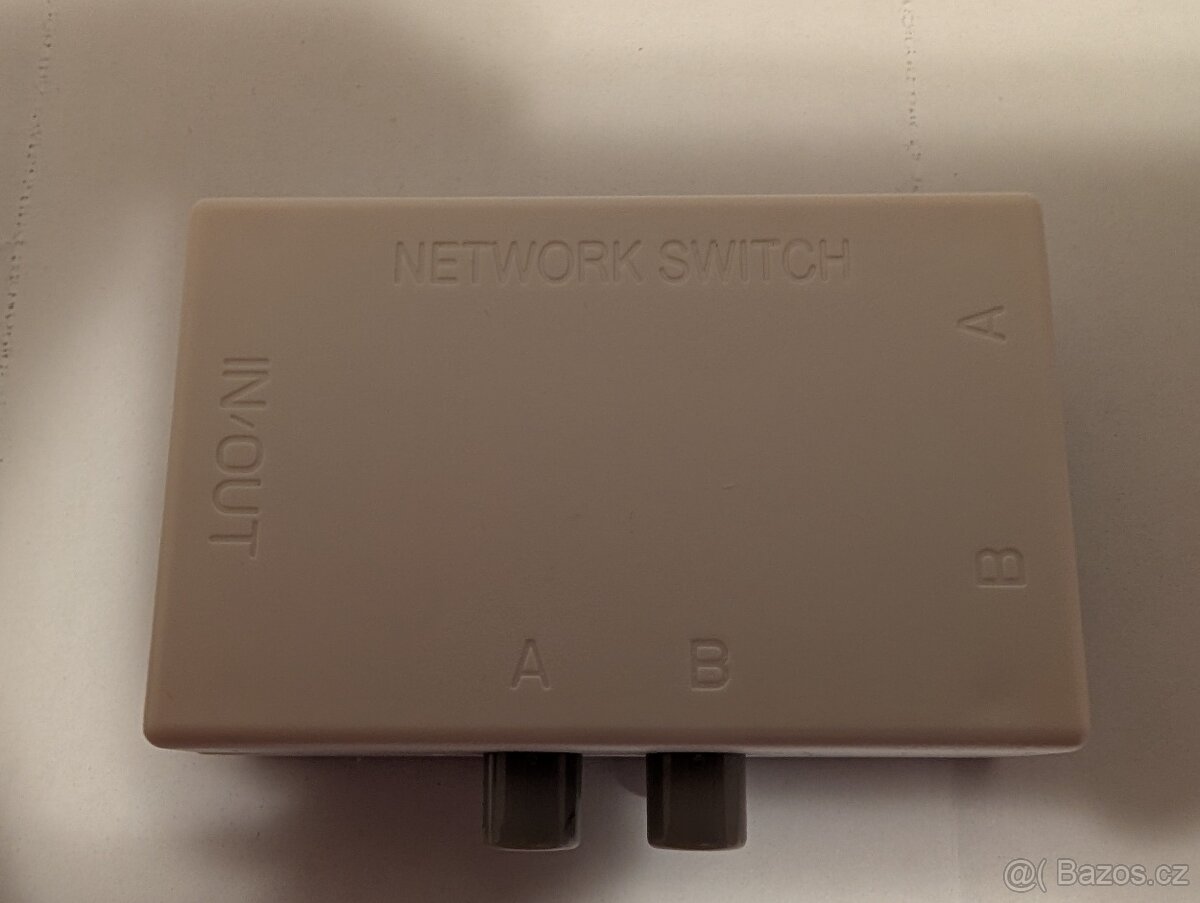 Manuálny prepínač RJ45, USB a USB/VGA - 3