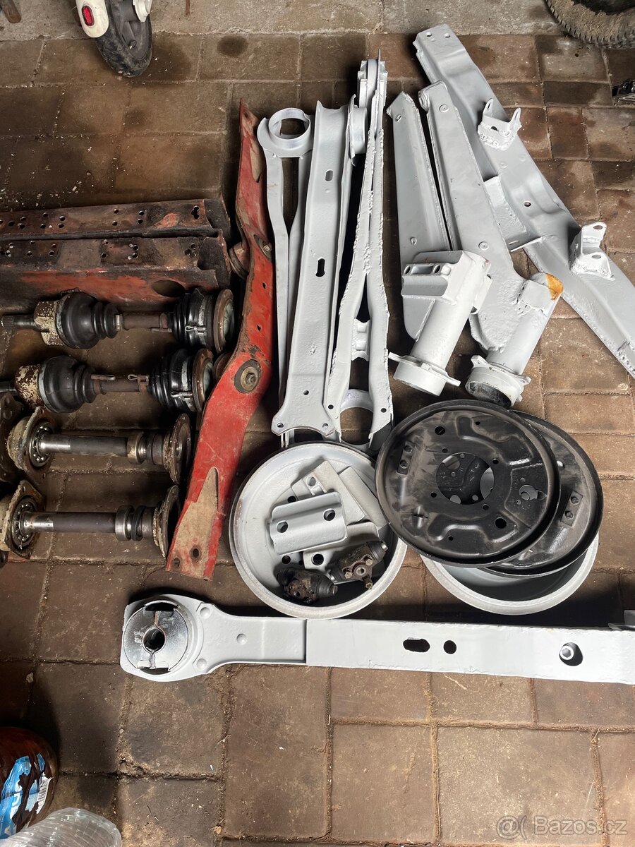 Zadní vlečná náprava na Škoda 130 L - 3