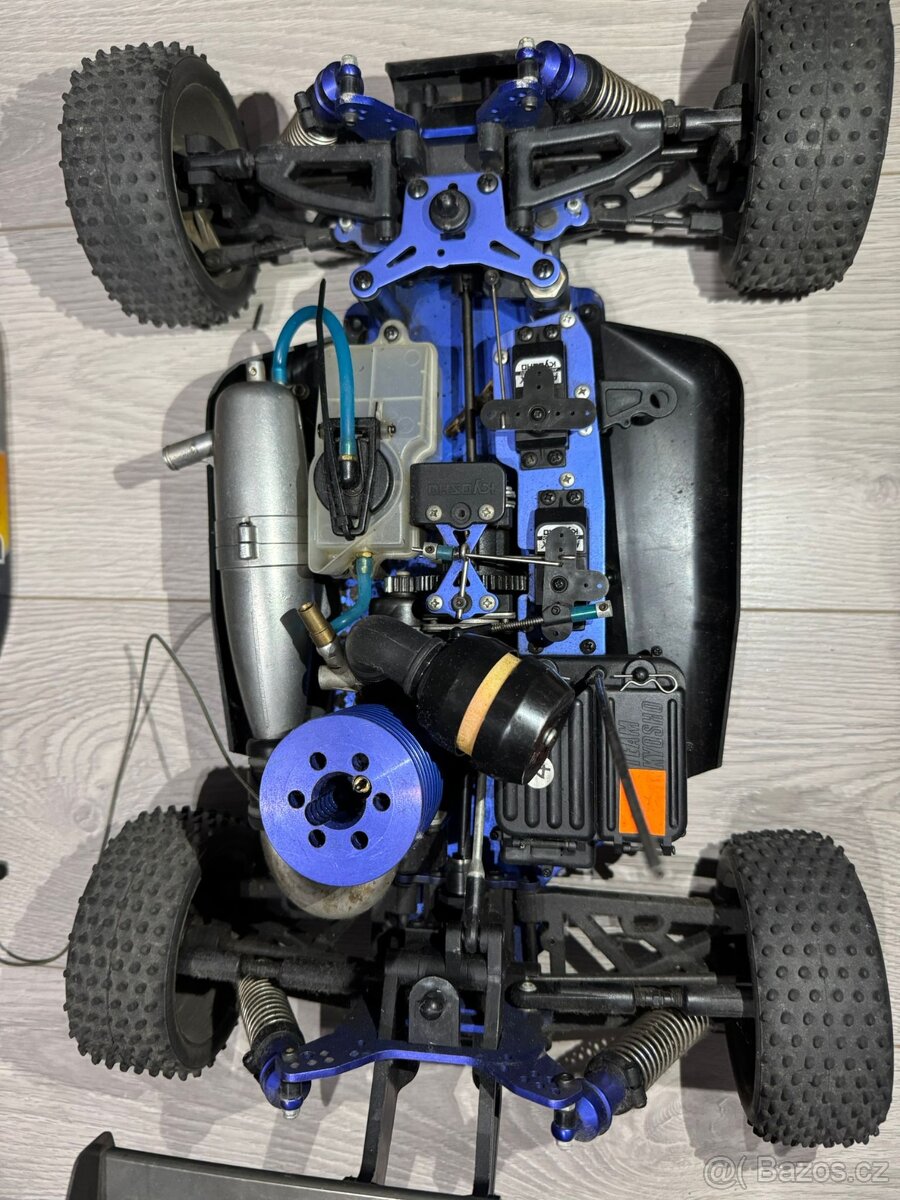 RC auto na benzín - 3