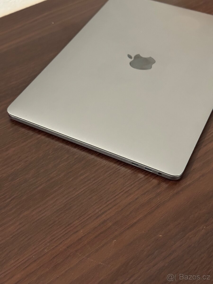 MacBook Pro 13" (2018) - i7/16GB/1TB - DPH - 3