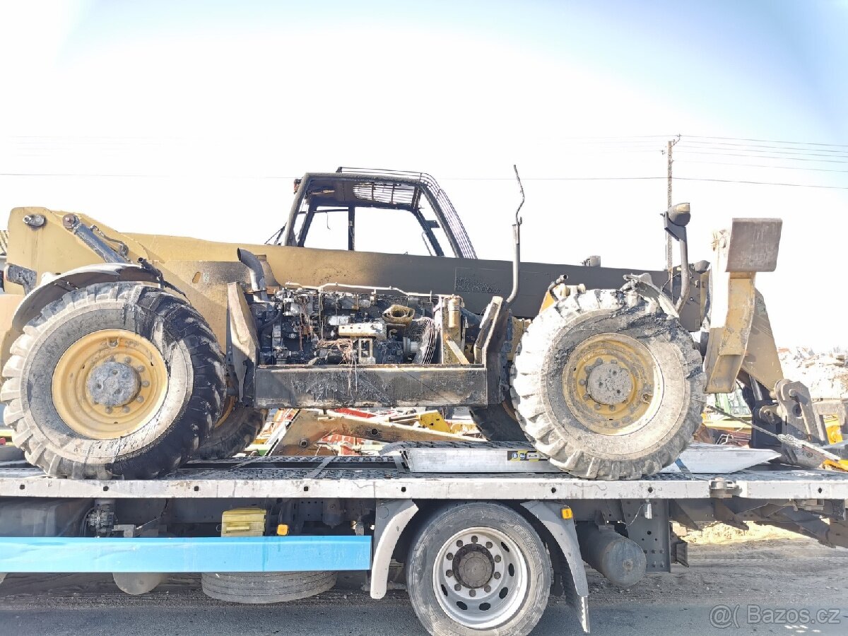 Díly na CAT TH 560 r.2007 - 3