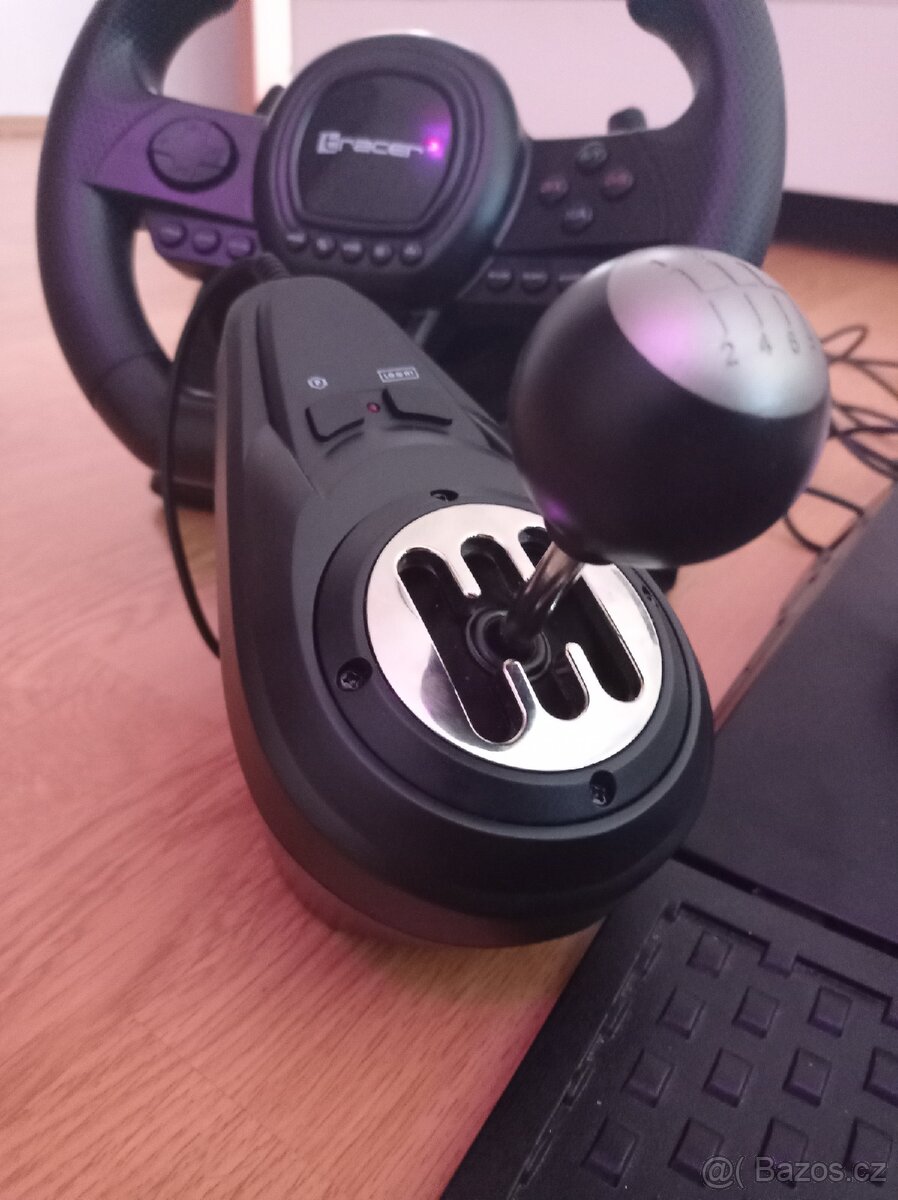 Volant na PC / PS4 / XBOX One;/ vše na USB - 3