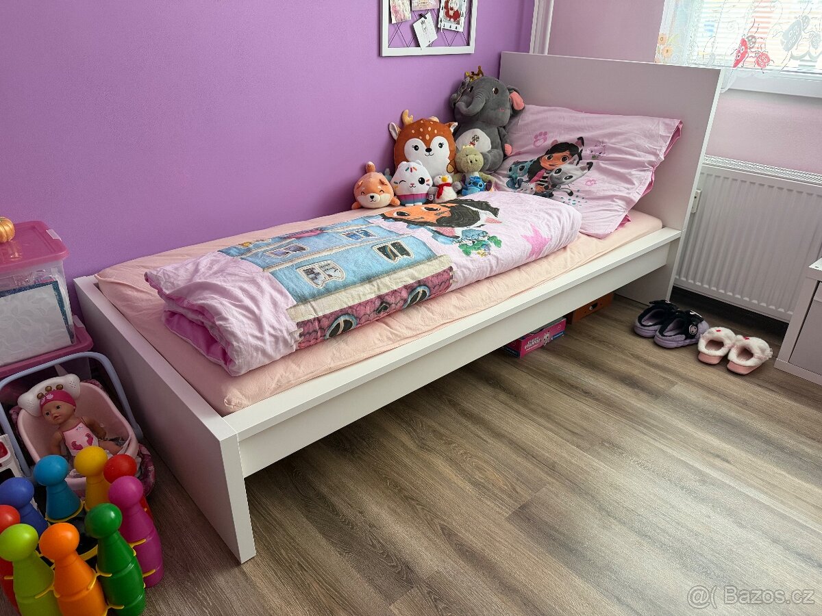 Postel IKEA MALM s roštem jako nová - 3