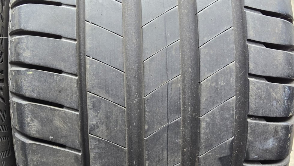 Letní pneu 245/45/19 Bridgestone - 3