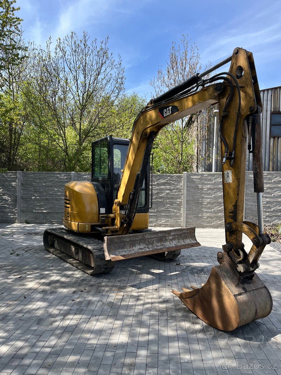 Pásový bagr CATERPILLAR CAT 305C - 3