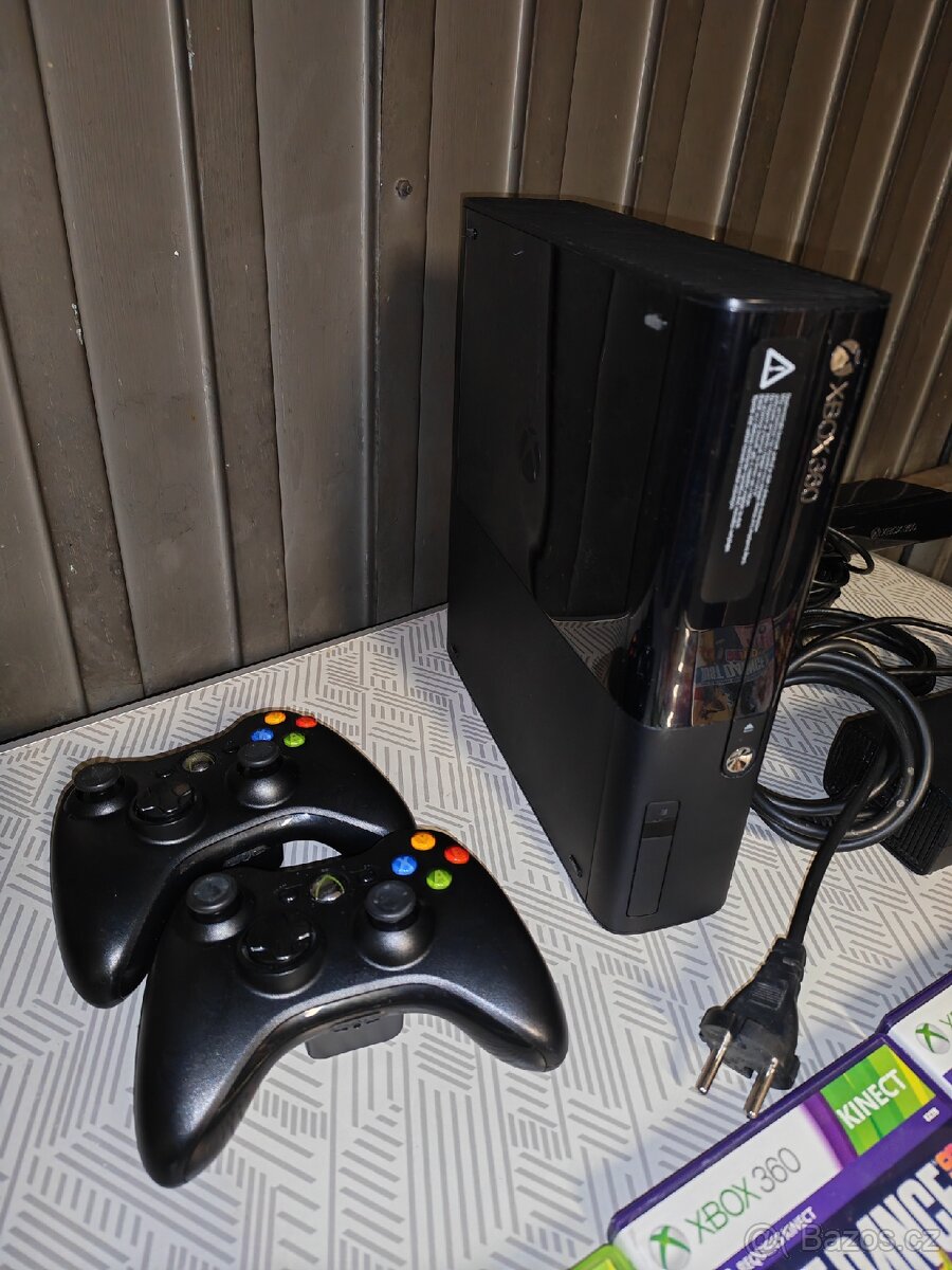 Xbox 360 slim E - 3