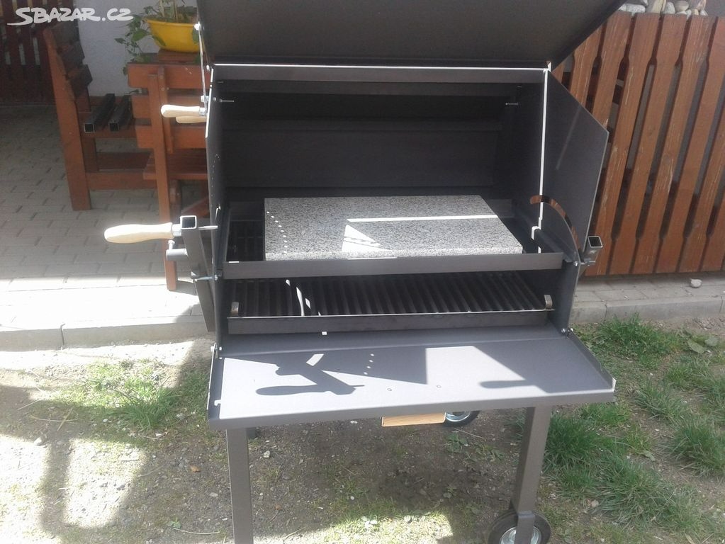 Prodám zahradní gril (VHODNÝ VÁNOČNÍ DAR) - 3