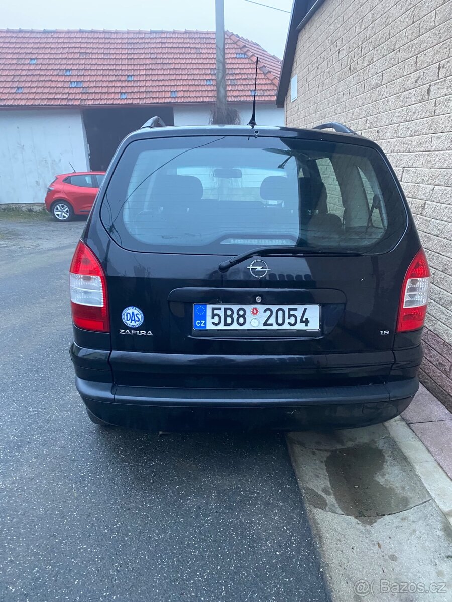 Opel Zafira 1.6 16V 74kW 7 míst. - 3