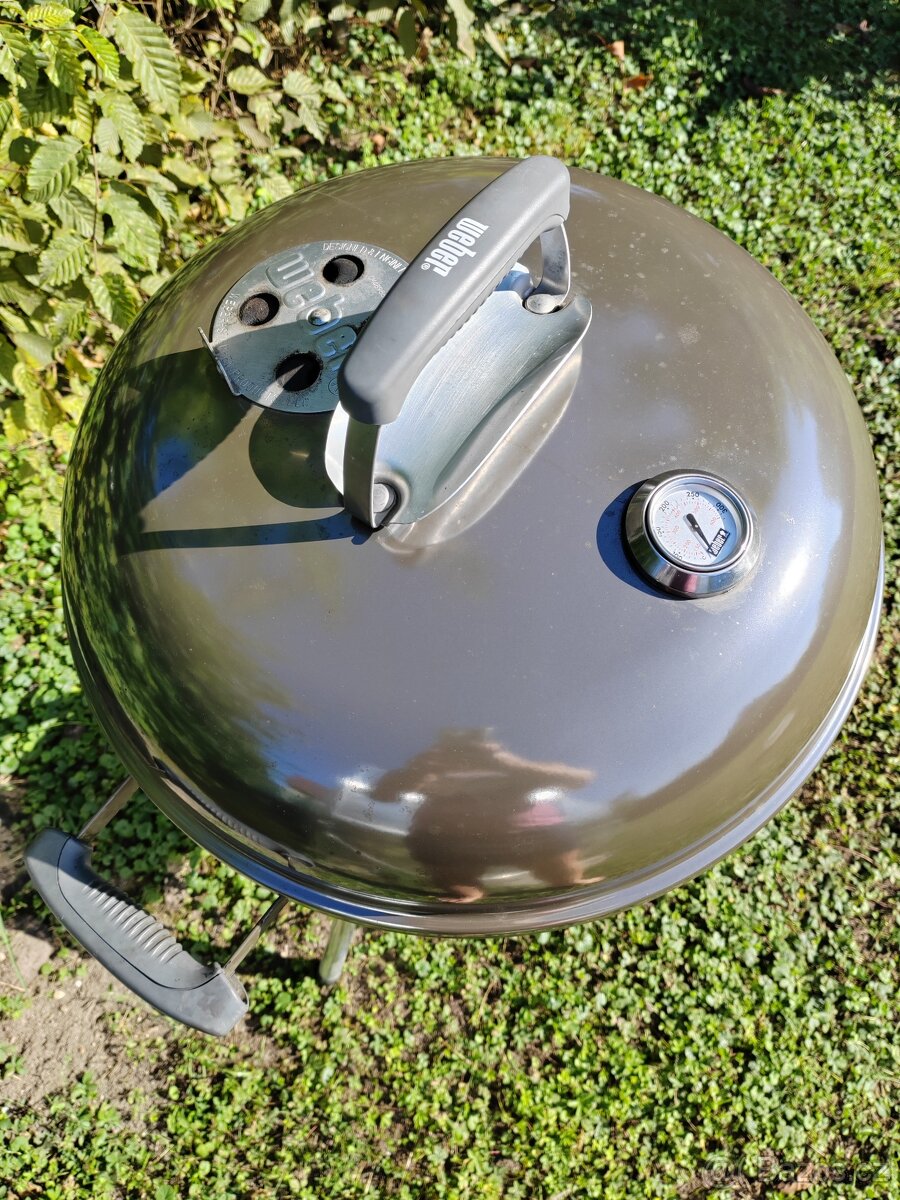 WEBER Gril na dřevo a uhlí Classic Kettle - 3