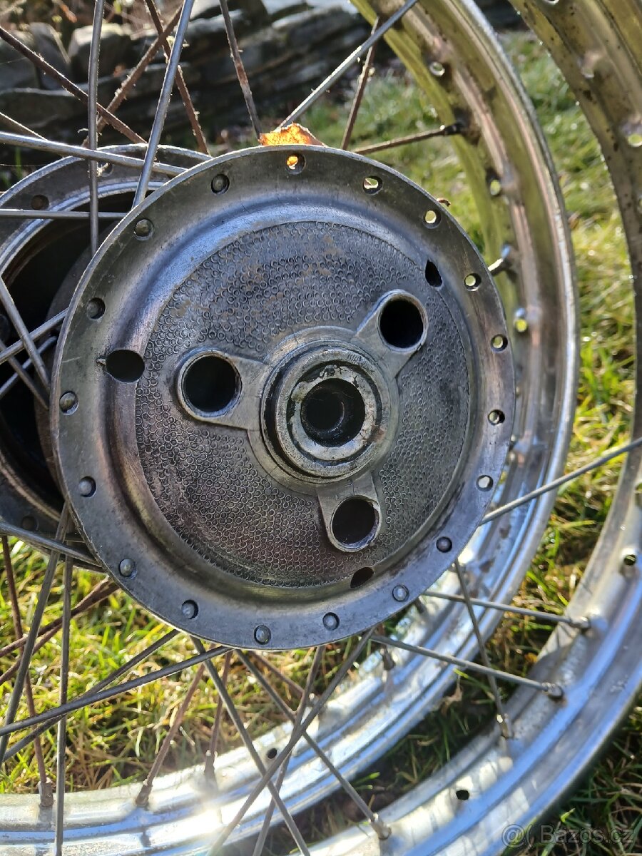 Kola jawa pionýr - 3