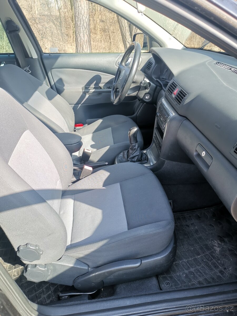 Škoda octavia I combi 1.6 75 kw - 3