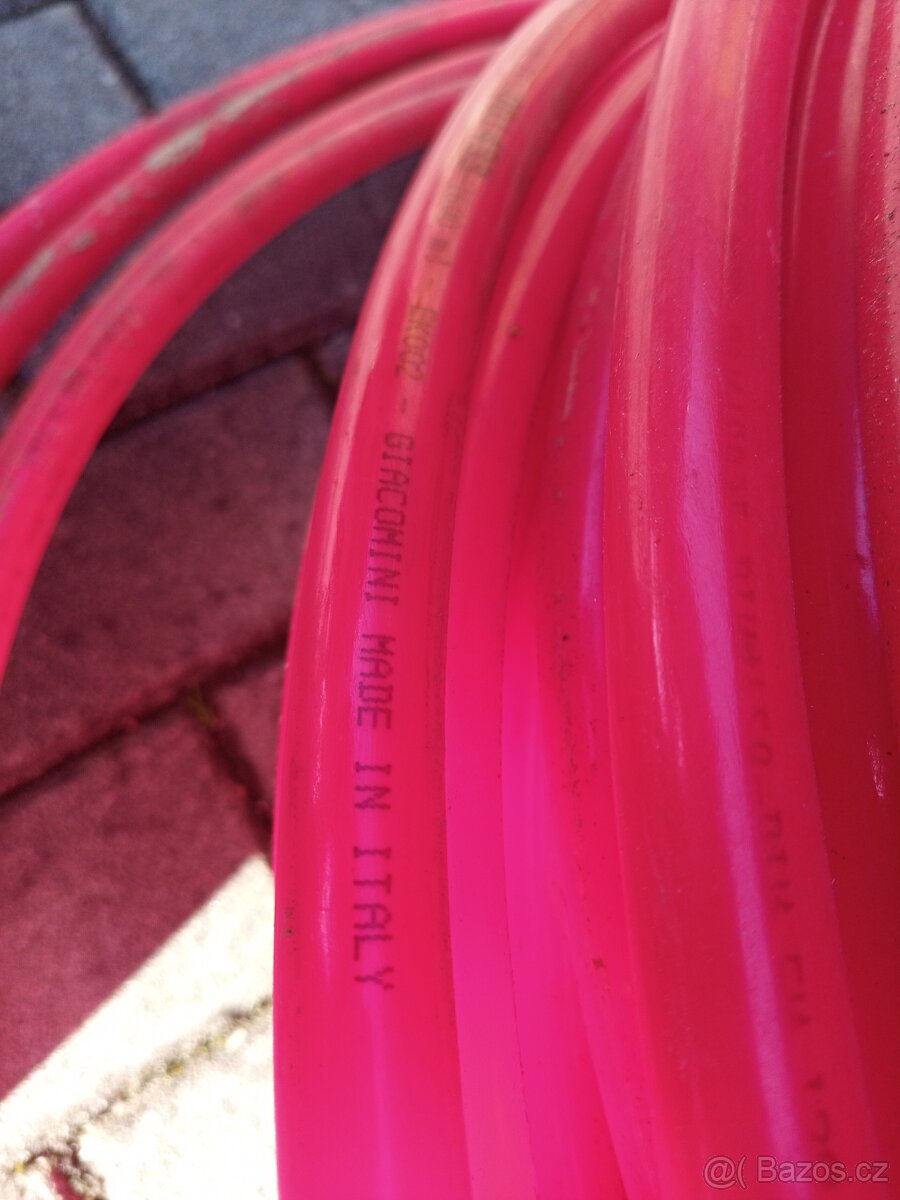 Prodám trubku pro podlahové topení - 3