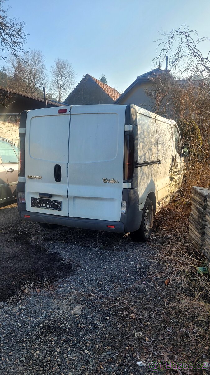 Renault trafic - 3