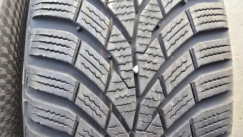 Zimní pneu 195/65/15 Continental - 3