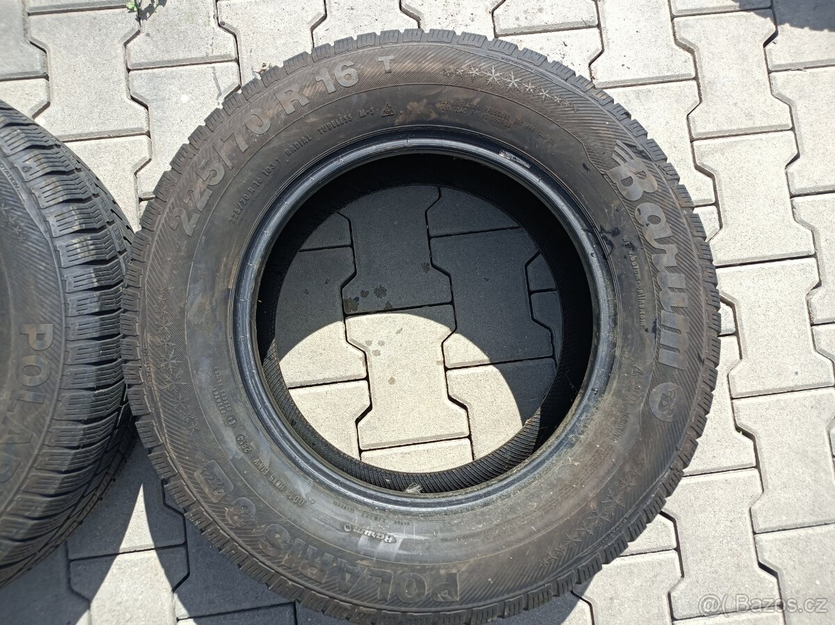 pneu zimní 225/70 R16 - 3