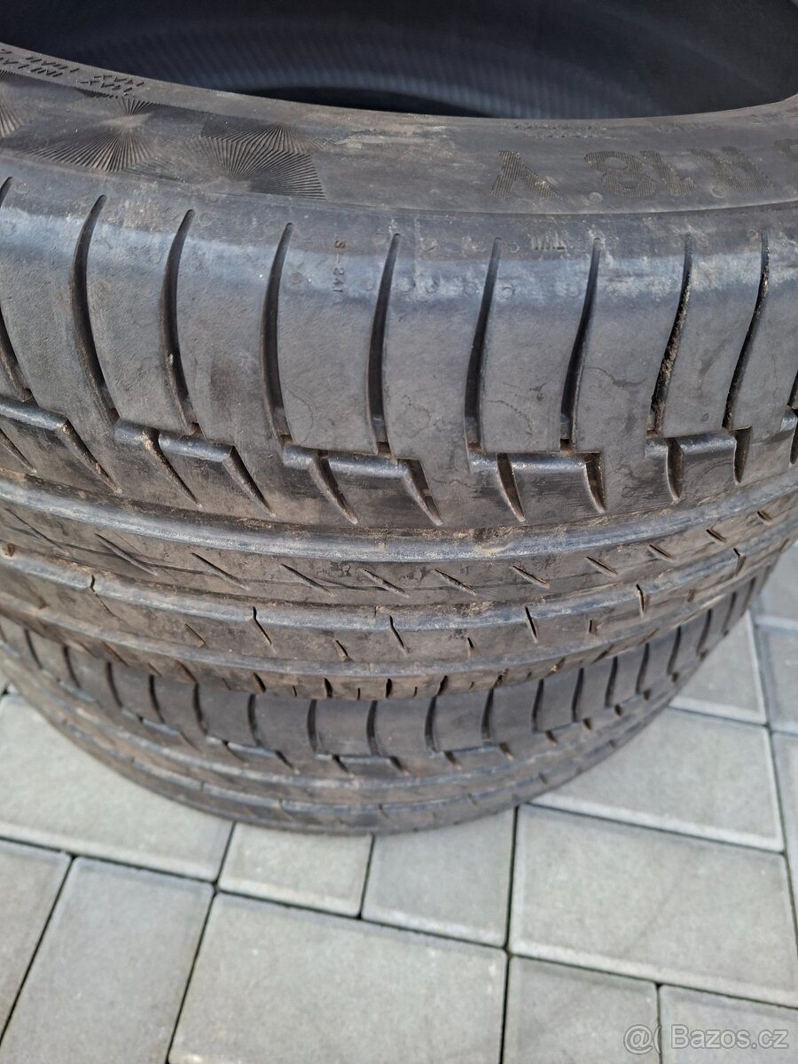 D11PL 235/45 R18 Continental - 3