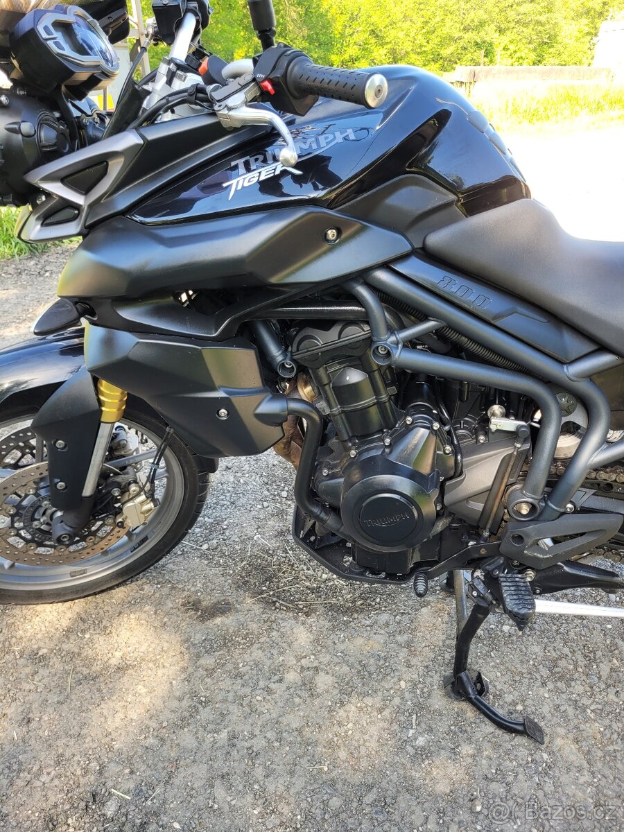 Triumph Tiger 800 XC cestovný paket, ABS